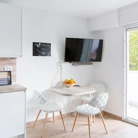 New Modern Near A Beach In Center * ספליט